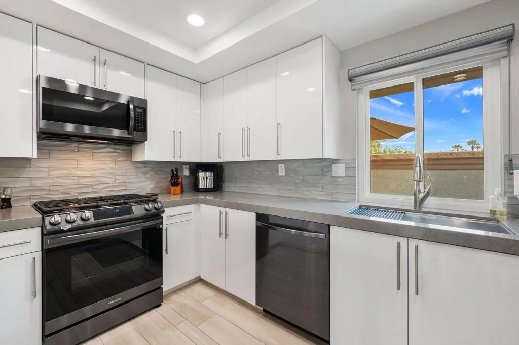 42831 Scirocco Road, Palm Desert, California 92211 home-pic-10